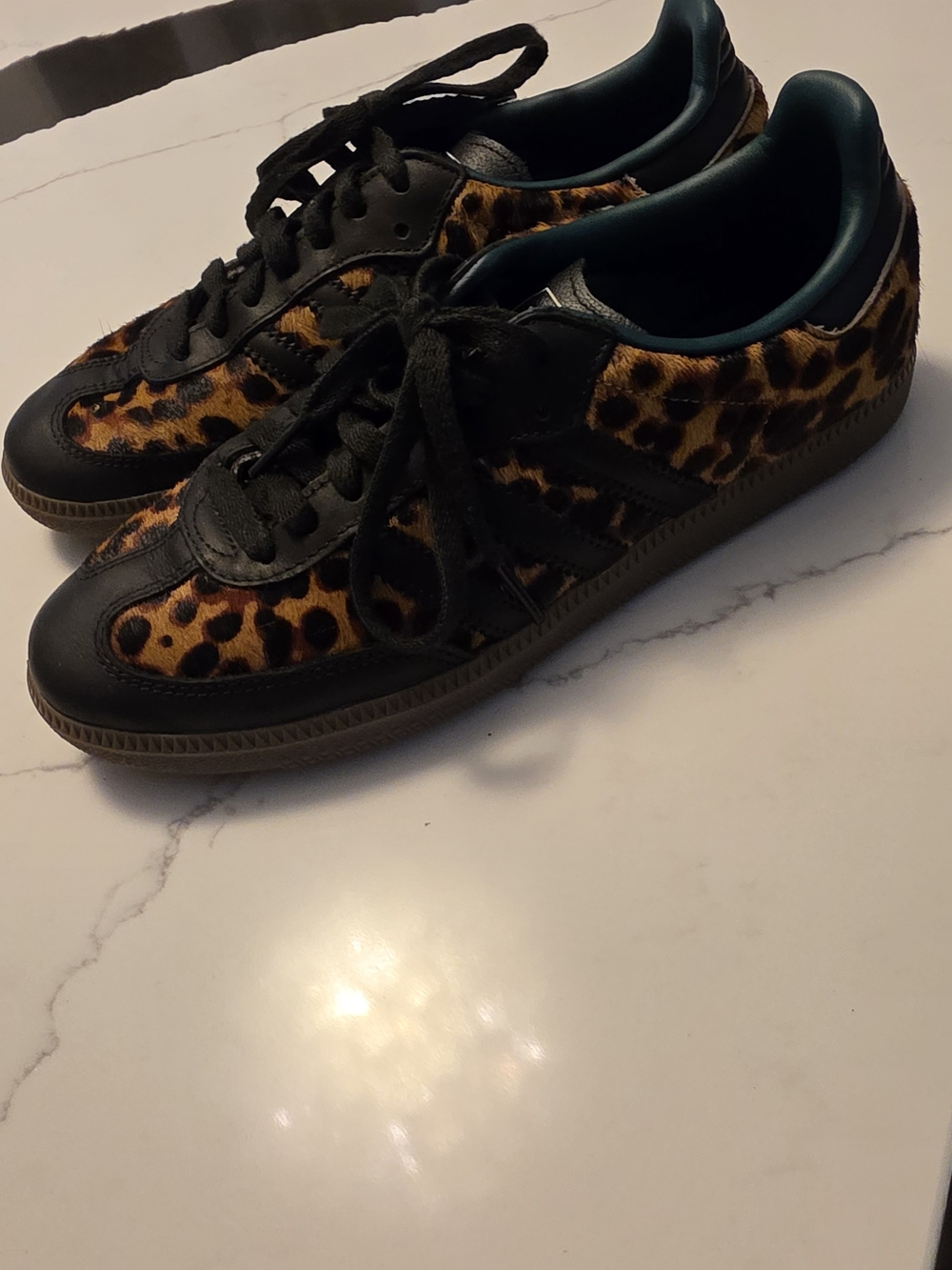 Women's Leopard Print Low-Top Sneakers - Black & Brown